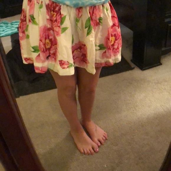 Floral skirt - Picture 3 of 3